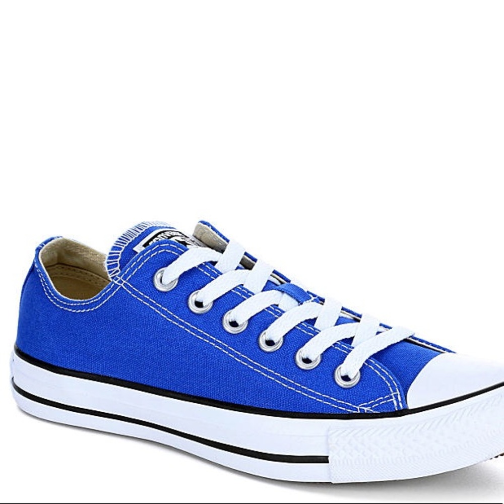 Blue low rise converse